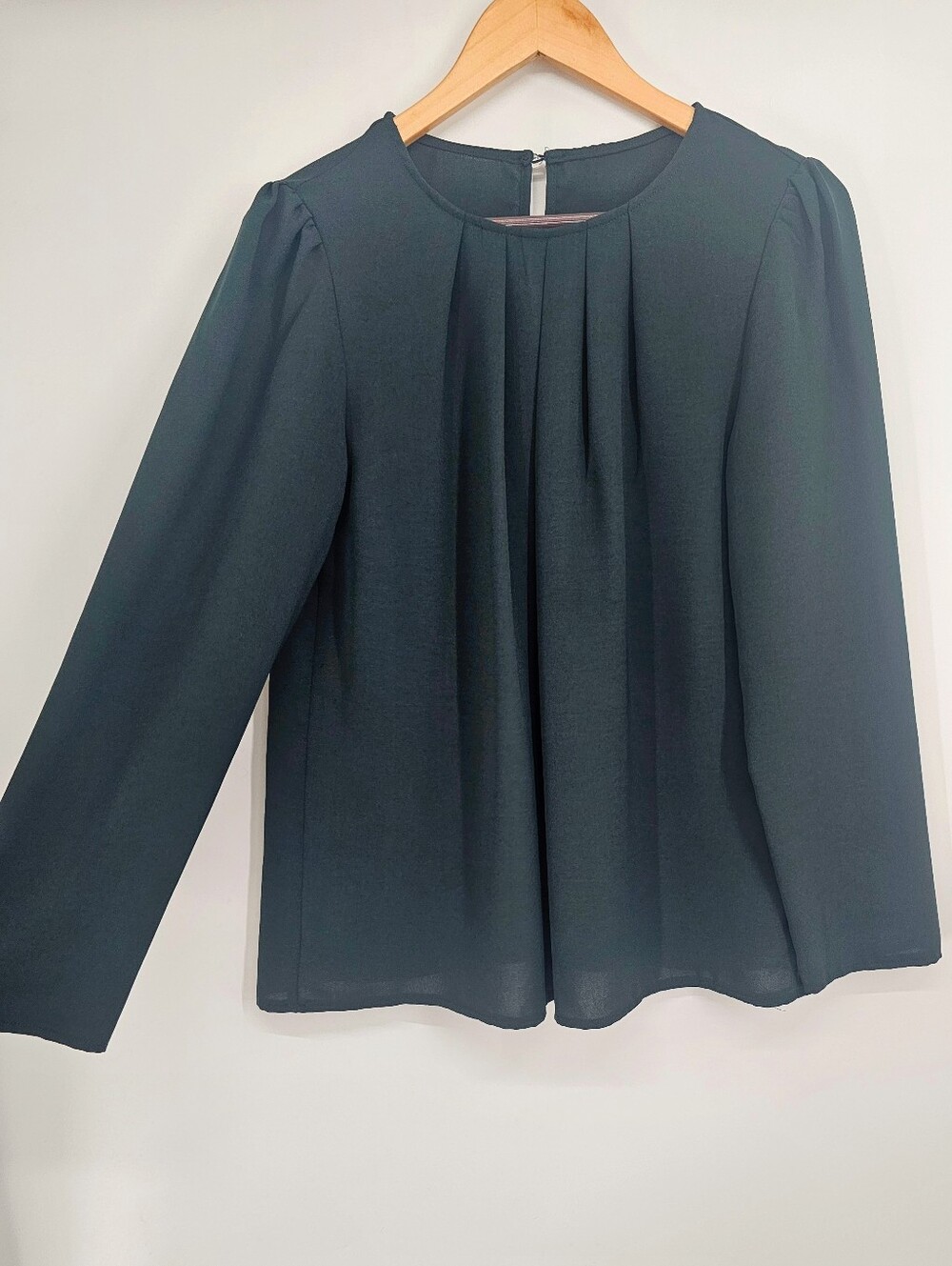 Forest Green Pleated Long Sleeve Blouse Women's Medium Office Career Top